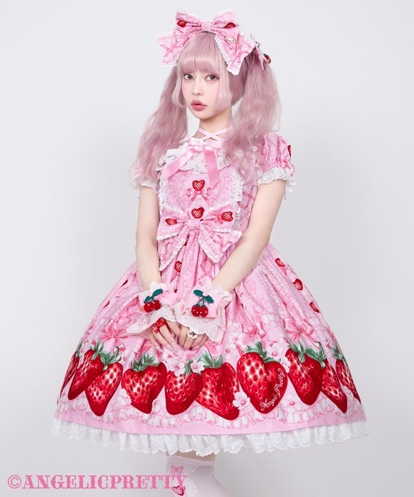 Decoration Strawberry OP by Angelic Pretty