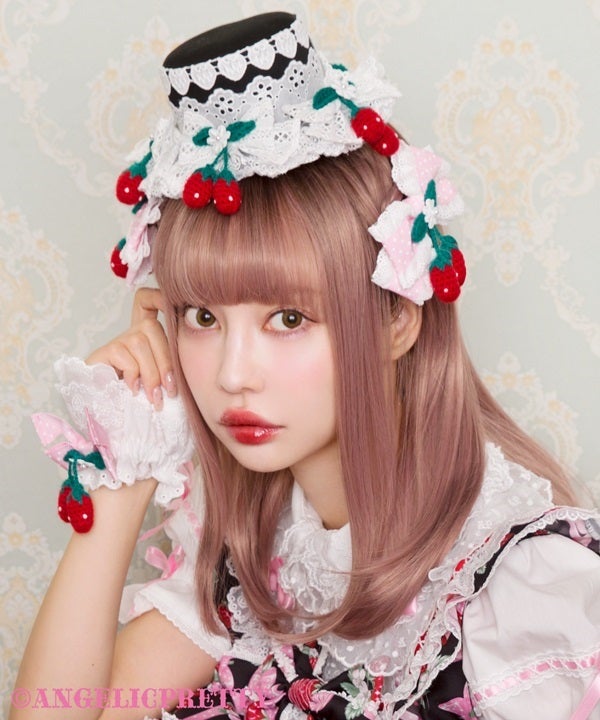Dress-up Berry Knitted Mini Hat by Angelic Pretty