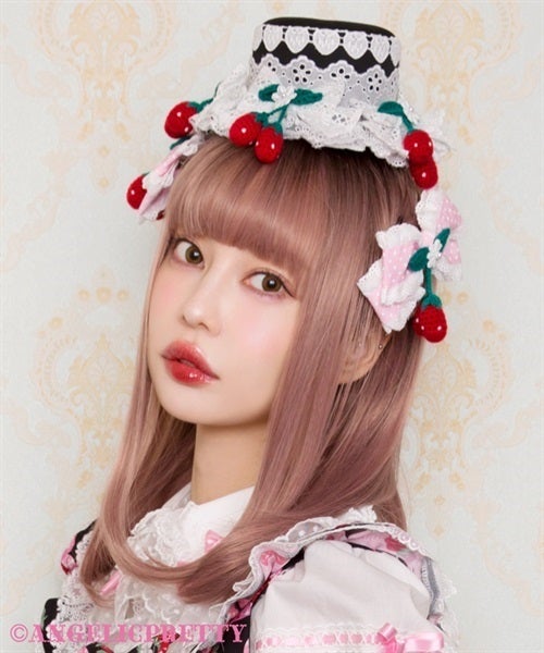 Dress-up Berry Knitted Mini Hat by Angelic Pretty